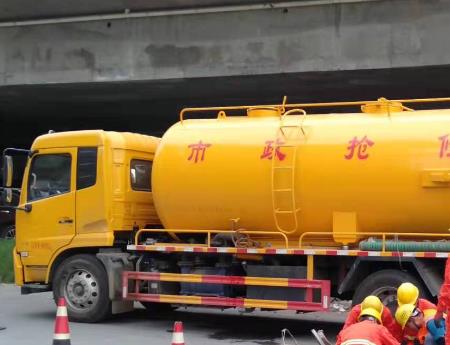 西工化粪池清理公司为您分享化粪池的清理步骤